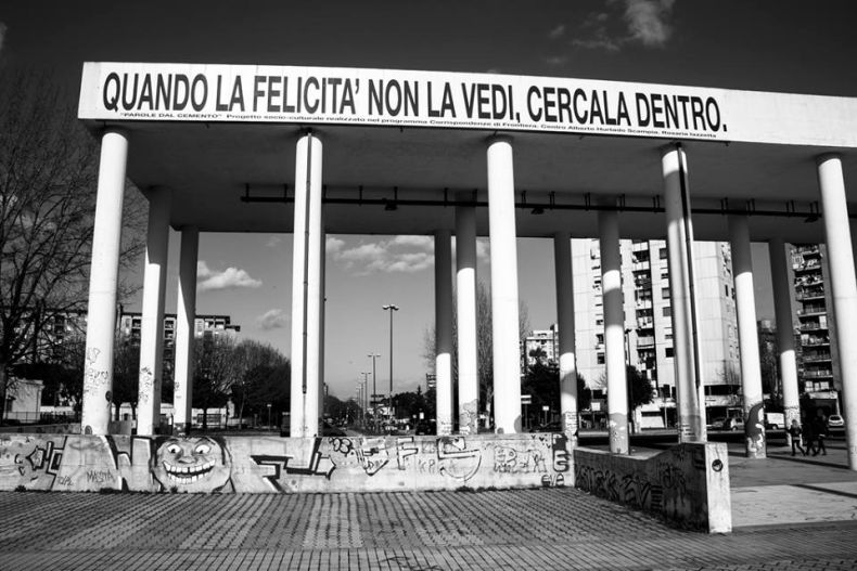 Municipalità 8 - Flash Mob di ringraziamento a Enzo Avitabile che con una sua canzone porterà Scampia a Sanremo