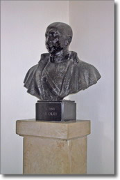bronze bust of Carolei Gaetano