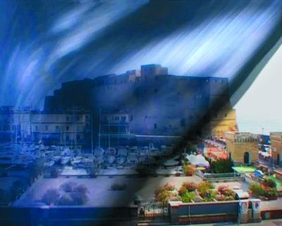 vista frontale del castel dell'ovo