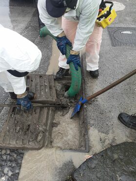 Prosegue il programma straordinario di pulizia delle caditoie cittadine