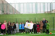 Inaugurato un campetto di calcio per le ragazze e i ragazzi del rione Amicizia 