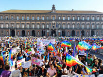 manifestazione pace plebiscito
