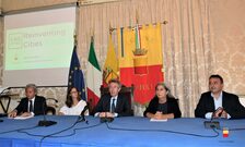 Una foto della presentazione in sala Giunta a Palazzo San Giacomo