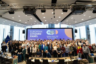 foto dei partecipanti del panel dei cittadini