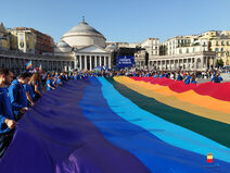 manifestazione pace plebiscito