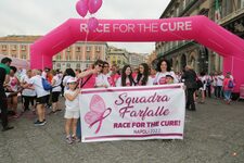 La partenza della Race for the cure in piazza del Plebiscito