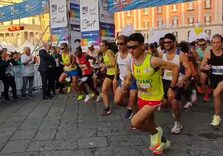 Da piazza Plebiscito la seconda edizione della “Italiana Assicurazioni Neapolis Marathon”