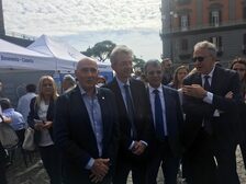 Al via 'Salute per Tutti'. Cittadini in fila per screening sanitari gratuiti