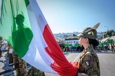 Su via Caracciolo la tre giorni dedicata agli Alpini che celebrano i 150 anni del corpo