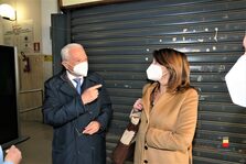 Una foto della cerimonia di riapertura della funicolare