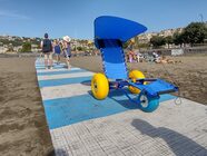 Ombrelloni gratuiti in spiaggia a via Caracciolo