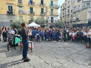 “Amici di Scuola”: in Piazza Sanità l’augurio della comunità ai bambini, educatori e famiglie per il nuovo anno scolastico con gli assessori Striano e Trapanese