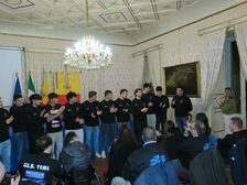 L’Assessore allo Sport e alle Pari Opportunità Emanuela Ferrante ha premiato le atlete e gli atleti della "Waterpolo Napoli Lions"