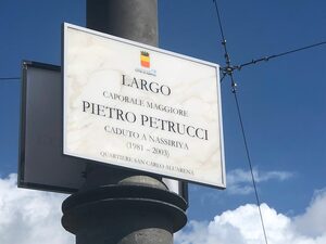 Intitolata a Pietro Petrucci, caduto a Nassiriya, la Rotonda di Viale Colli Aminei