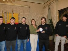 L’Assessore allo Sport e alle Pari Opportunità Emanuela Ferrante ha premiato le atlete e gli atleti della "Waterpolo Napoli Lions"