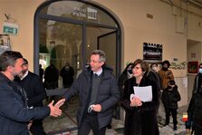 Una foto della manifestazione con la firma dell'accordo