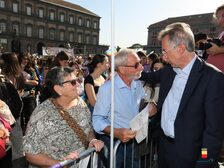 manifestazione pace plebiscito
