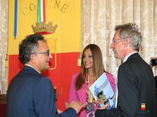 La sirena Partenope sulla medaglia della Neapolis Marathon in programma il 23 ottobre 2022