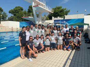 L’Assessore allo sport Emanuela Ferrante ha fatto visita ai campioni della nazionale di tuffi che si stanno allenando in vista degli Europei presso la piscina della Mostra D’oltremare