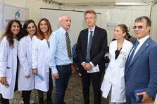 Al via 'Salute per Tutti'. Cittadini in fila per screening sanitari gratuiti