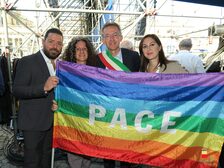 manifestazione pace plebiscito