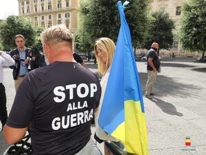  Mykola Zhyriada il ciclista per la pace ucraino ha fatto tappa a Napoli 