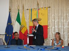 La sirena Partenope sulla medaglia della Neapolis Marathon in programma il 23 ottobre 2022