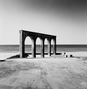 Mimmo Jodice, Marina di Licola Opera IV, 2008. Stampa su carta baritata al bromuro ai Sali d'argento realizzata a mano dall'artista. VINTAGE Napoli, Mimmo Jodice Studio