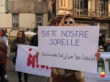 Una foto della manifestazione in piazza