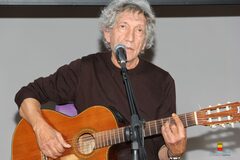 proiezione in anteprima  del documentario "Buon Compleanno Massimo"