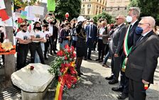 Una foto delle celebrazioni in ricordo del giudice Falcone a piazza Municipio